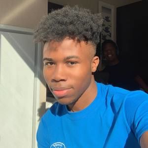 Meet your Posher, Tay